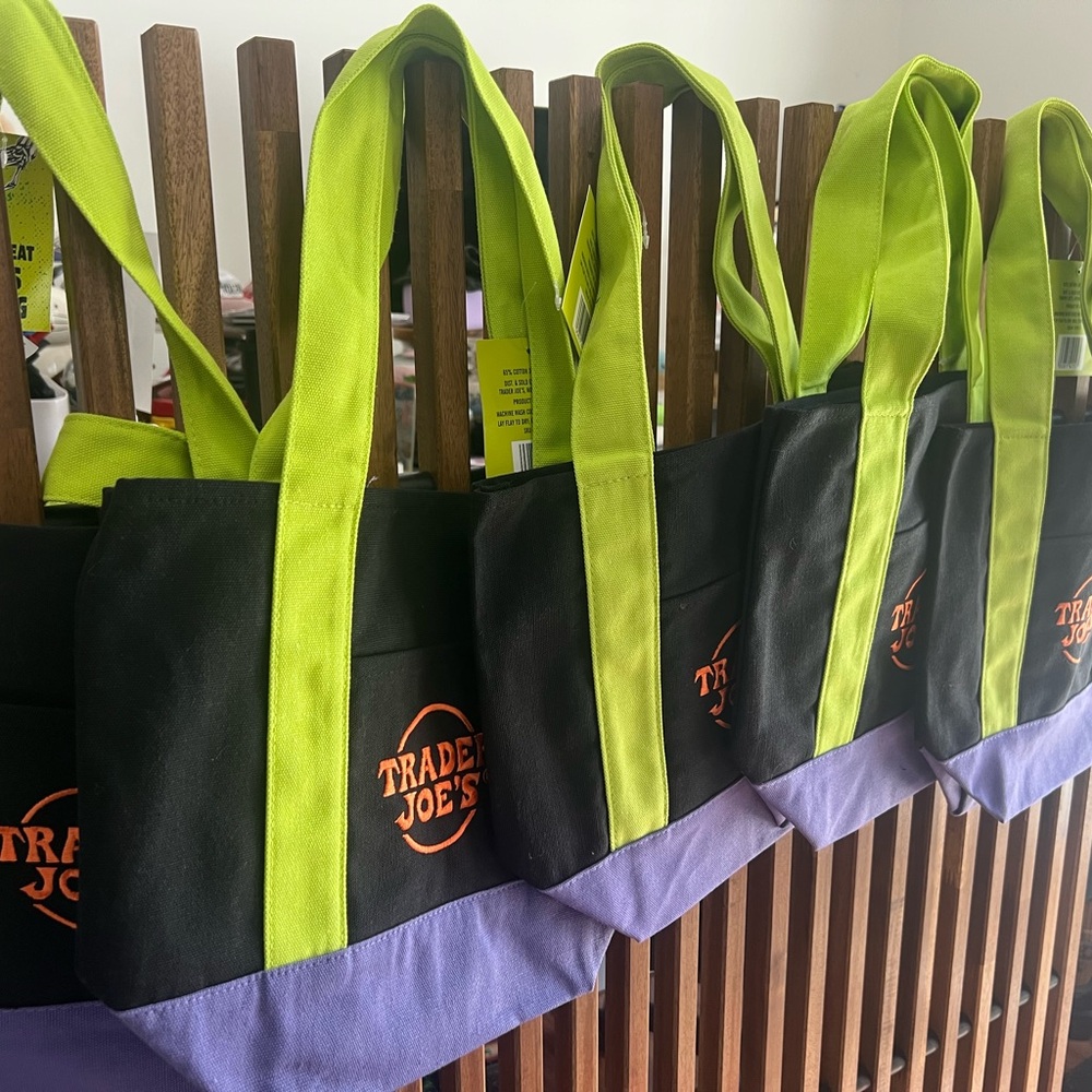 NWT Trader Joe’s Mini Tote Bags (set of 5)